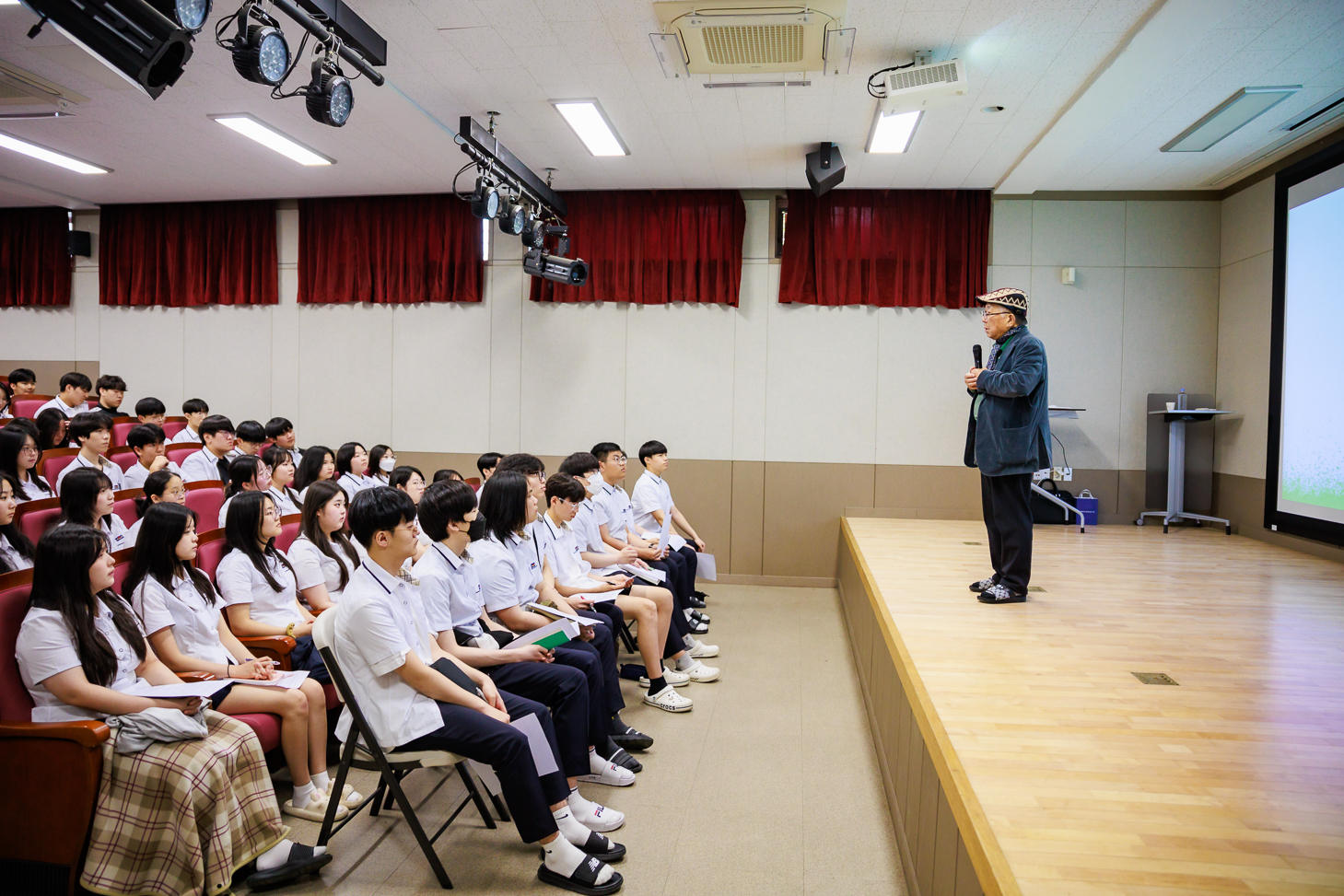 2025학년도 나태주 시인 강연 (7).jpg